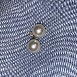 pearl earrings